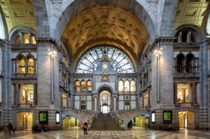 Cozy Apartment In Antwerpen Centraal Exterior photo